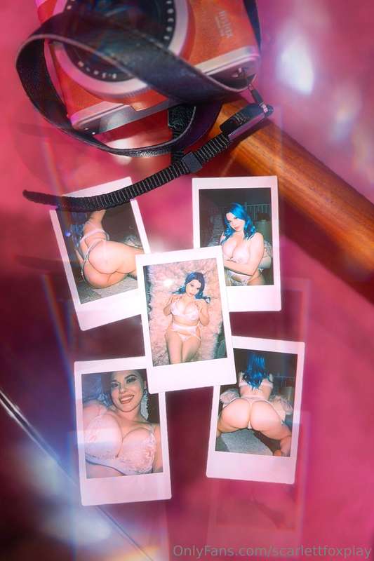 Selling Signed Polaroid Photos📸✨Slide In My DM’s, If You’d L..