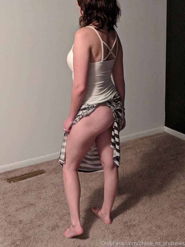 Just a little Saturday night tease for you 😘😘