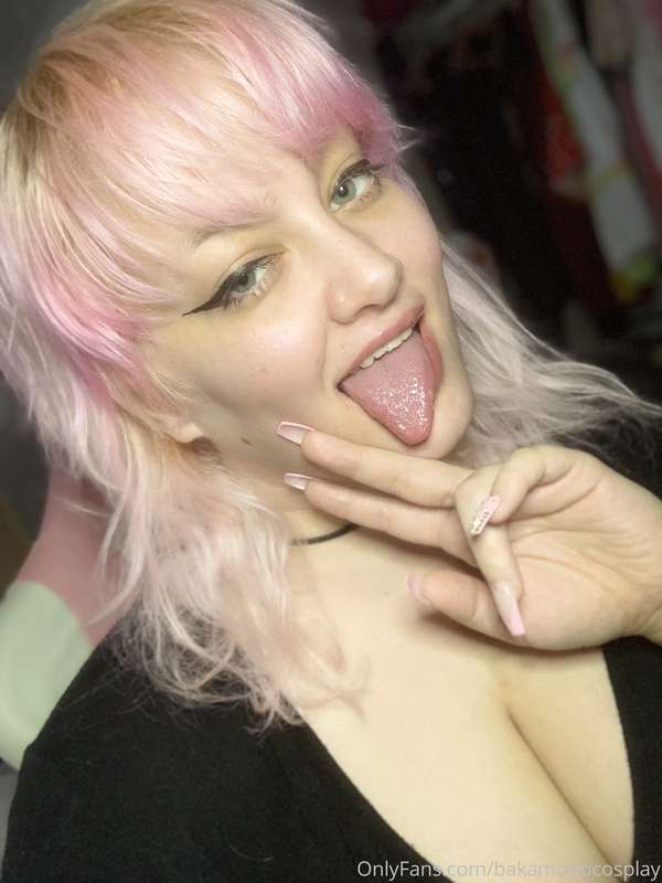 I’m back and I’m better~ 🎵🌸✨ Selfie dump to thank you all fo.. 3