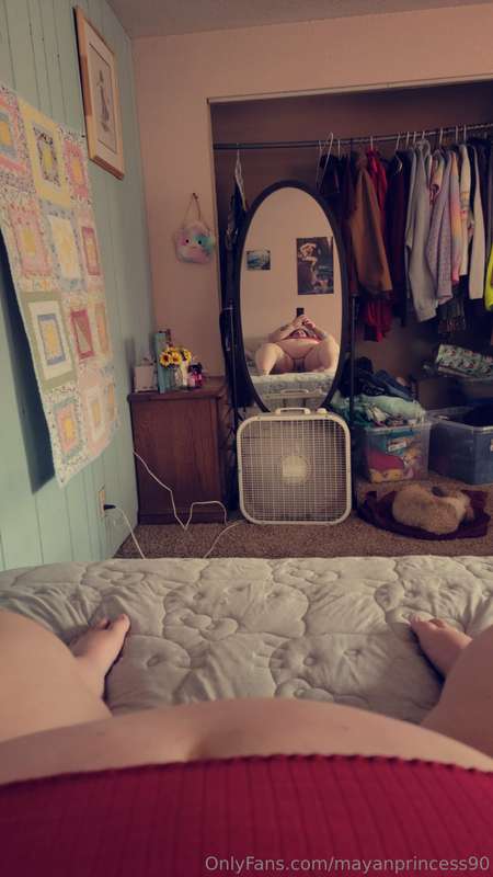 You know what's missing...?
YOU🥵
because this pussy needs so..