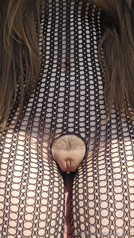 This new crotchless bodysuit frames my pussy beautifully 3