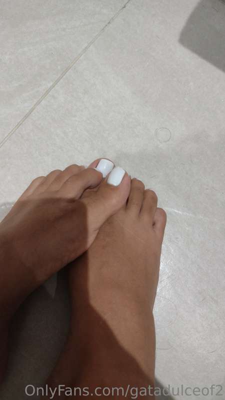 Te gustan mis pies papi ?? 😏🔞 1