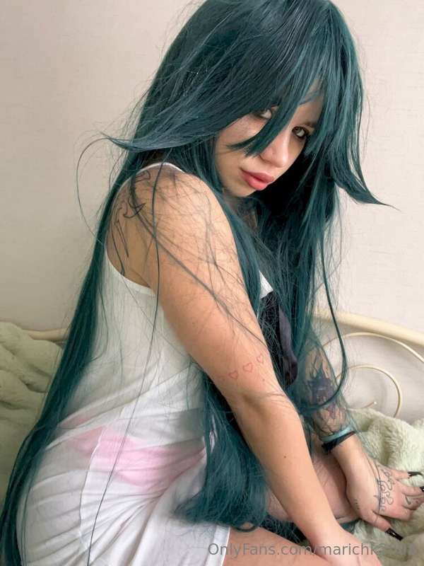 💗 This demure @liki_blue waiting to be seduced 😍 Get pussy w..