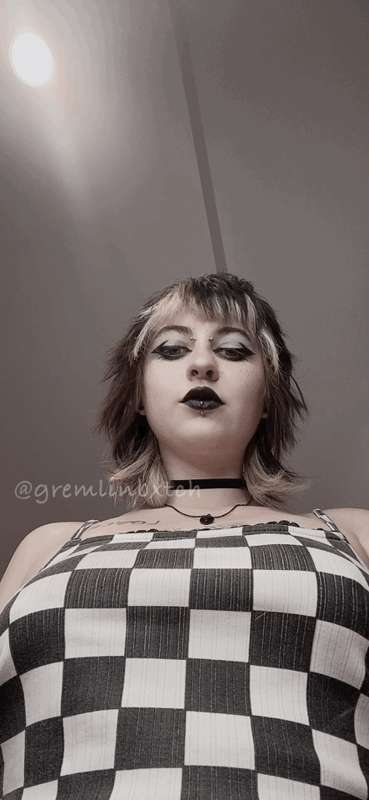 DM