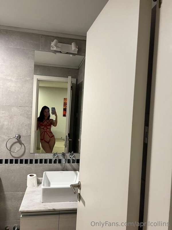 Aprilcollins - Onlyfans - 22 Feb, 2025 8