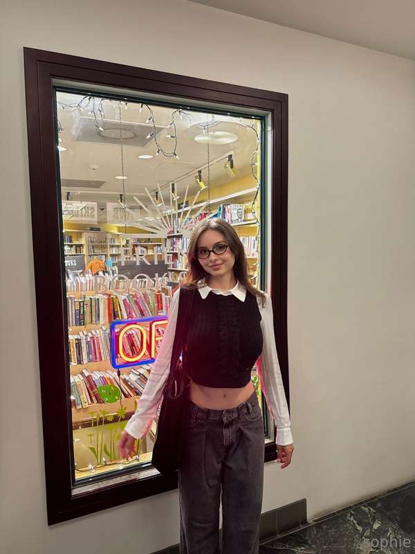 swipe to the end for a surprise 🙈 3