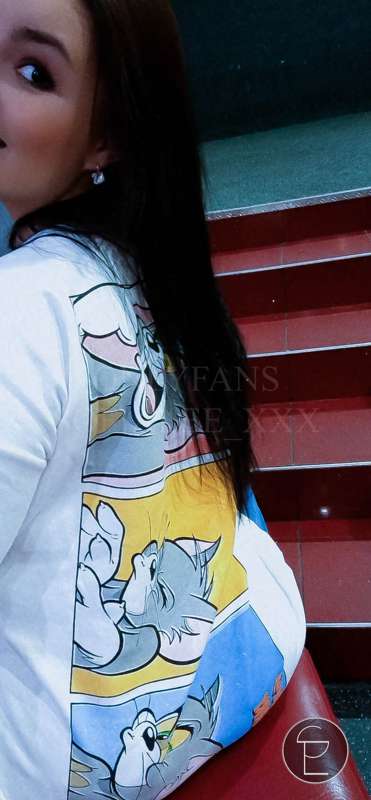 This is the story of my youth! 😍  Did you love Tom and Jerry.. 2
