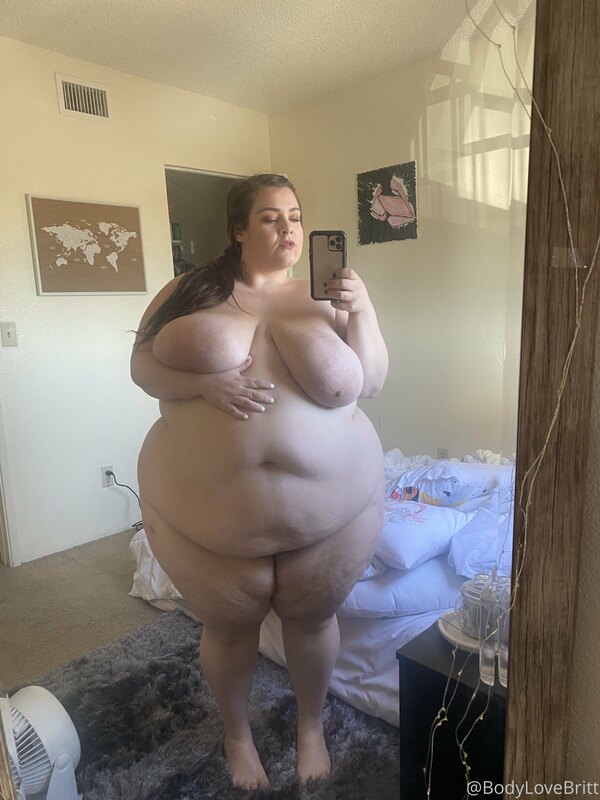 BIG 😉 filming a belly & pussy video for my rebillers soon..... 2