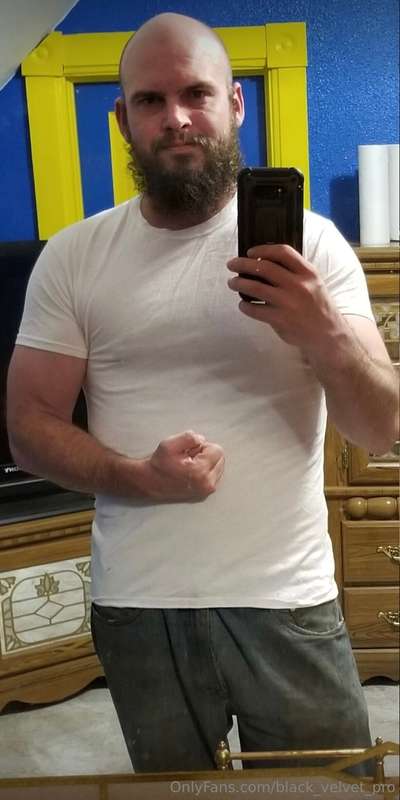 bi guy nextdoorI'll be your little secret 🤫Come get kinky👇😏👇..