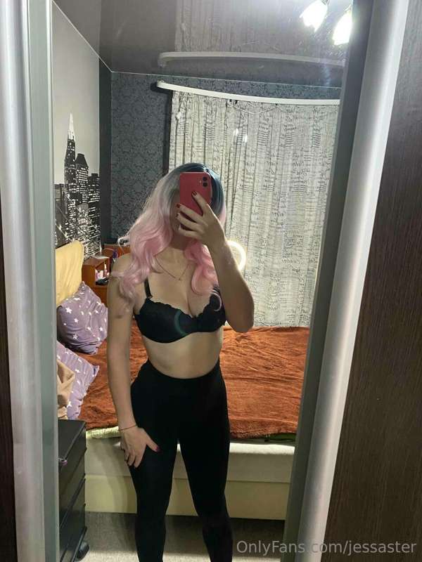 it is true that leggings turn a guys on?🤭