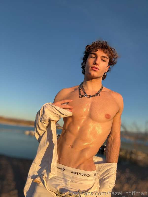 Wanna cum outside and play ;) 1