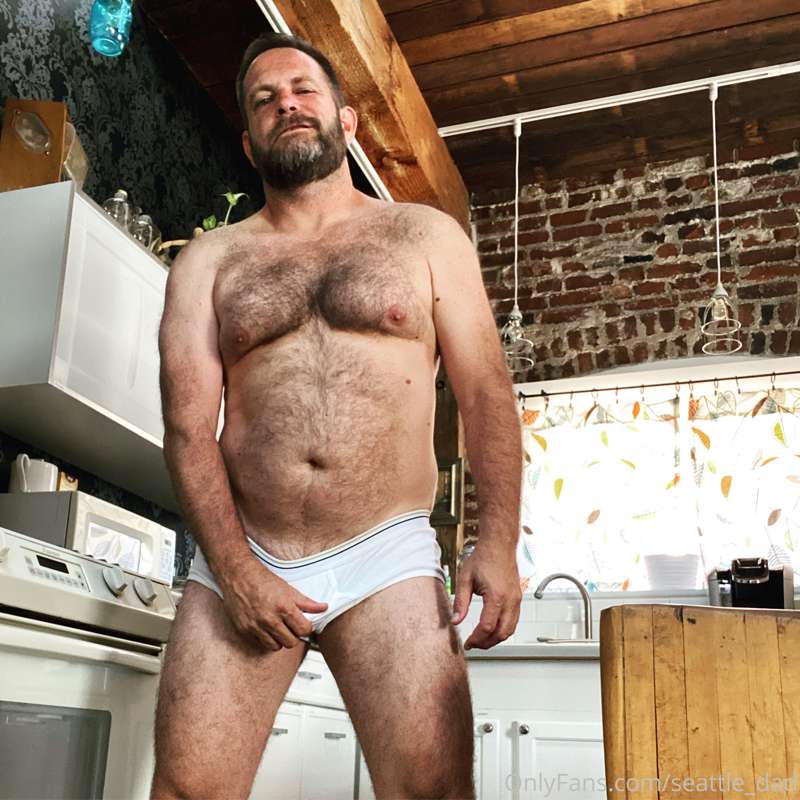 Just kicked back and waiting for you in the kitchen.  Come o.. 2