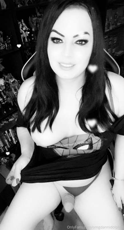 Silly black and white filter 🤓 3