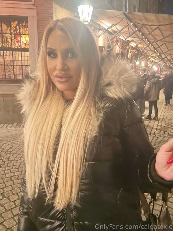 My new hairstyle. Finally light blonde again. First off to t.. 1