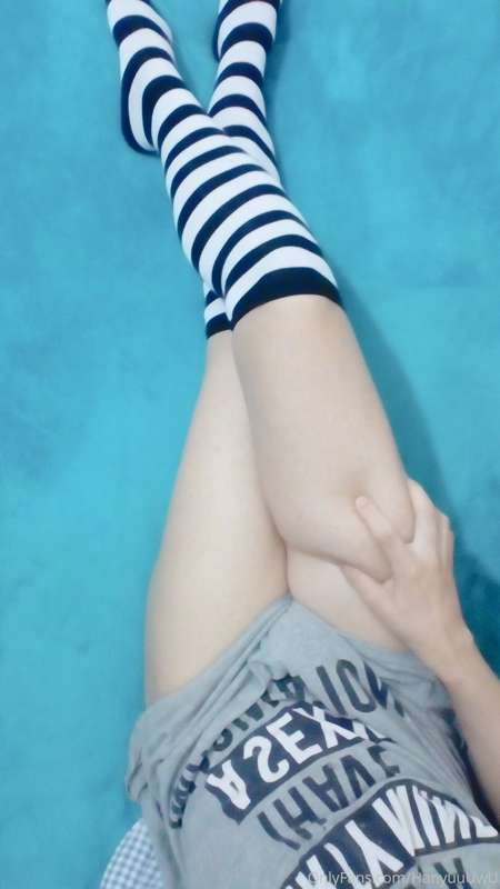 enjoy my thighs 2