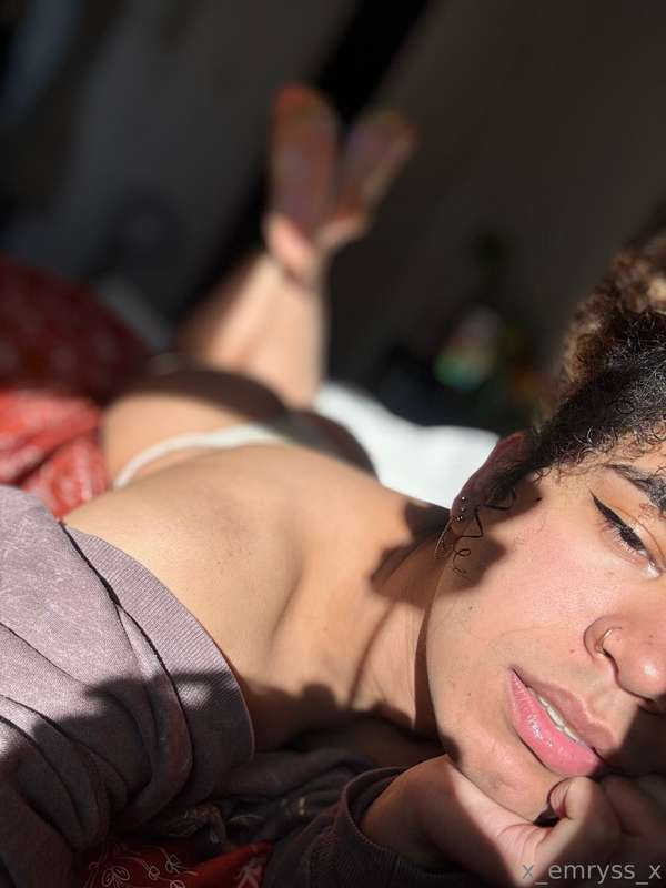 Need someone touching and spoiling me rn 1