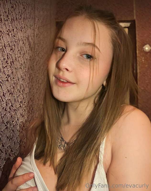 🔥𝐅𝐑𝐄𝐄🔥@alina_cherry7🔥𝐅𝐑𝐄𝐄🔥
Fresh college cutie @alina_cherry..