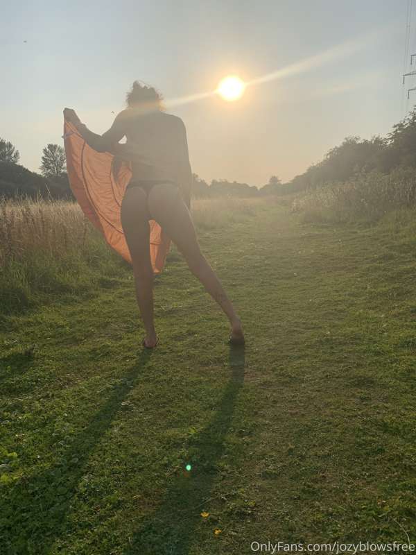 🌅 1