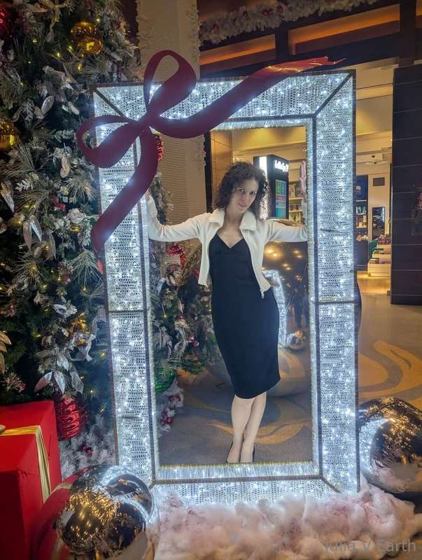 I'm at Corporate Christmas party organised by a company wher..