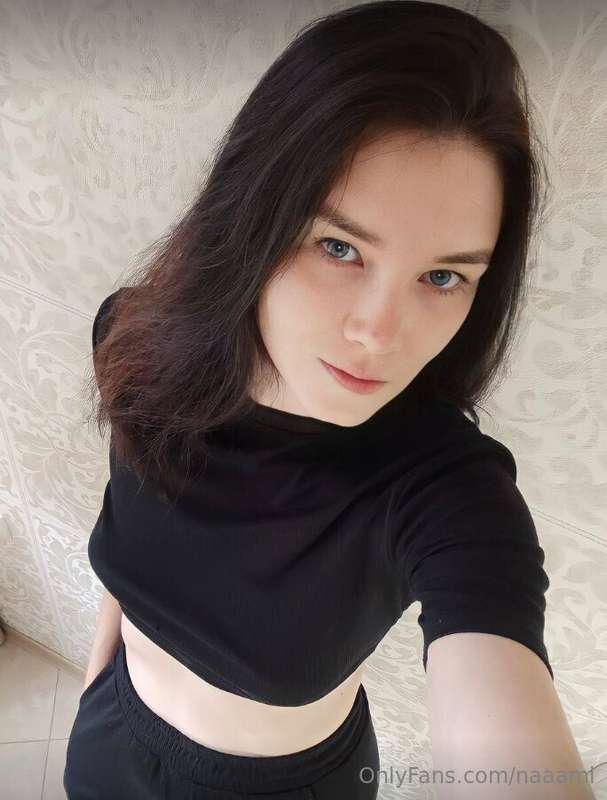 @lunaluminosa555💦 This hot babe is ready to be your personal..