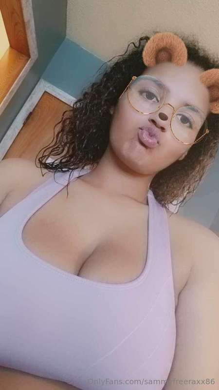 Cute with amazing tits 🍒 Tell me what you like and let me he..