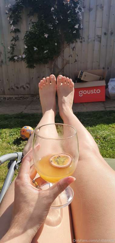 Pornstars in the sun 🍹☀️