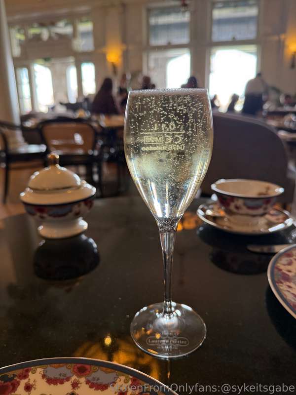Idk if I ever posted this but I went to a fancy tea restaura.. 1