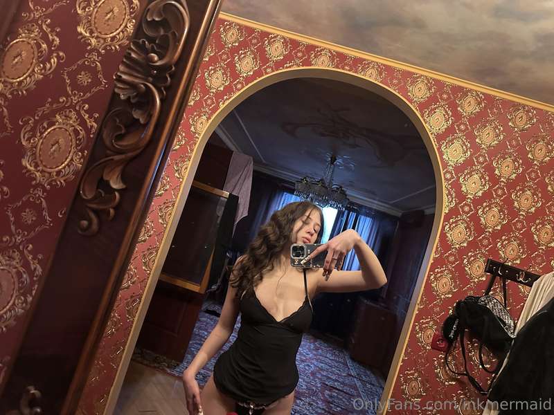 Let me distract you 👉@sweet.natalii Cute girl @sweet.natalii..