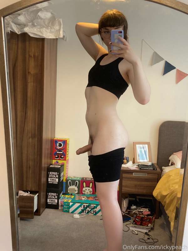 I just can’t help myself taking pics after I get all sweaty .. 3