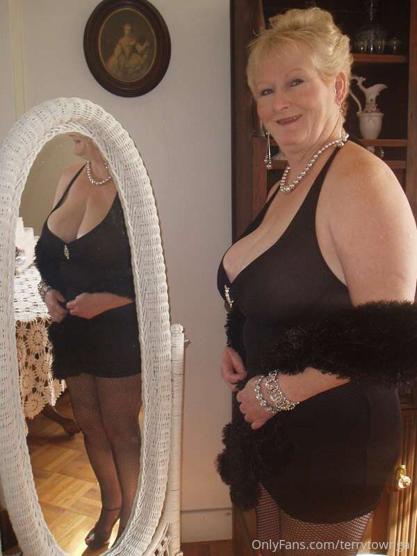Technically, this is not a dress though I used it as one. Go..