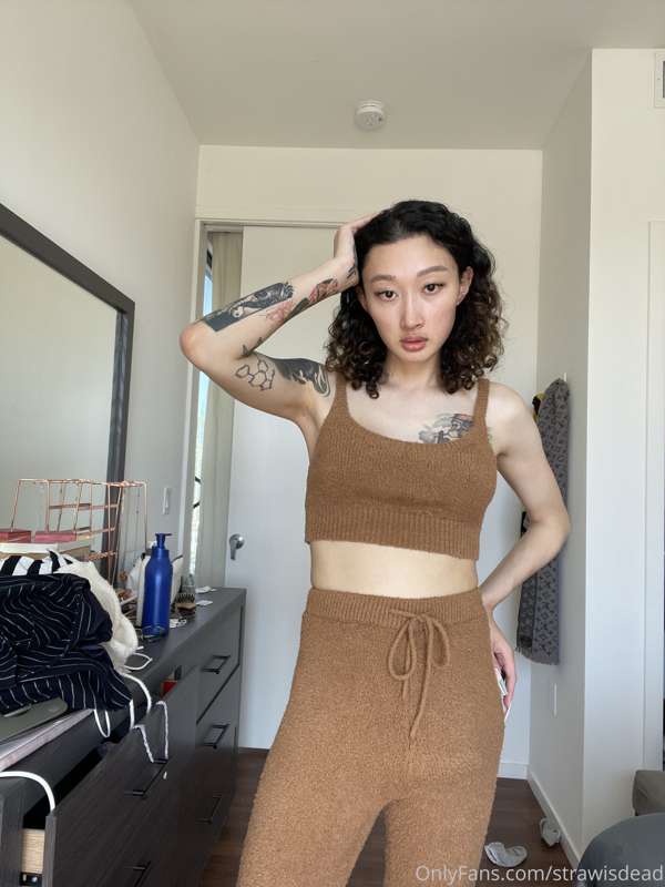 Back to my clothes and its another great day to take a big l.. 11