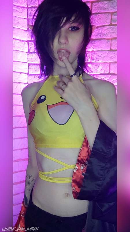 Little_Emo_Kitten - Fansly - 25 Jan, 2022 11