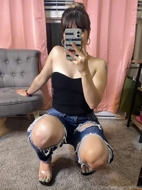 Mirror pics galore 😜 25