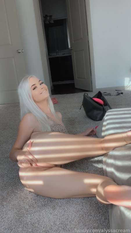 Alyssacream - Fansly - 09 Dec, 2021