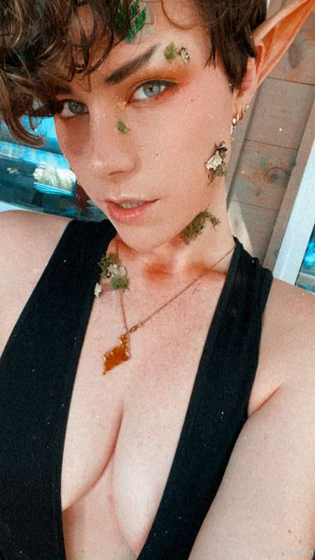 Here’s a little snack cause I’m feeling confident and sooo g.. 4