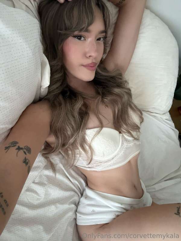 come spend the day with me in bed? c: