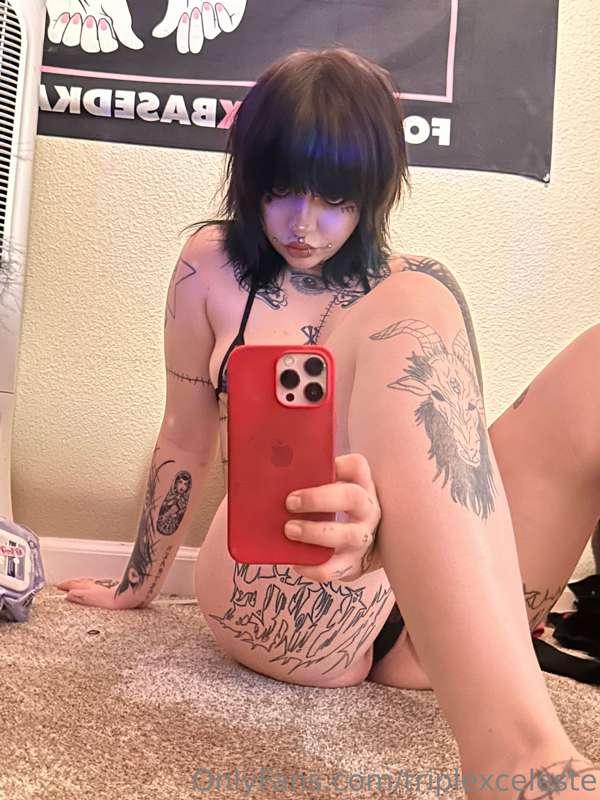 Cum spend time with me baby I miss you 😫 my messages are ope.. 1
