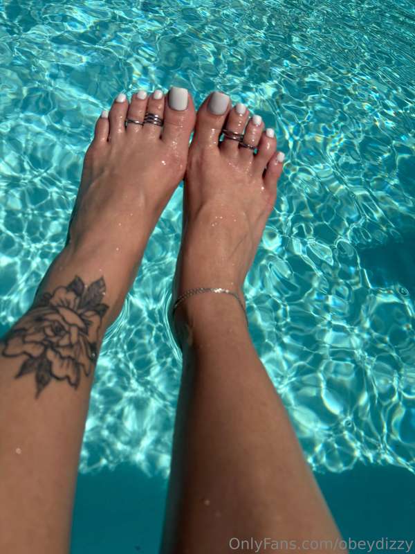 And so it begins 🌞🦶🏼(White pedi/ 8 pics)  3