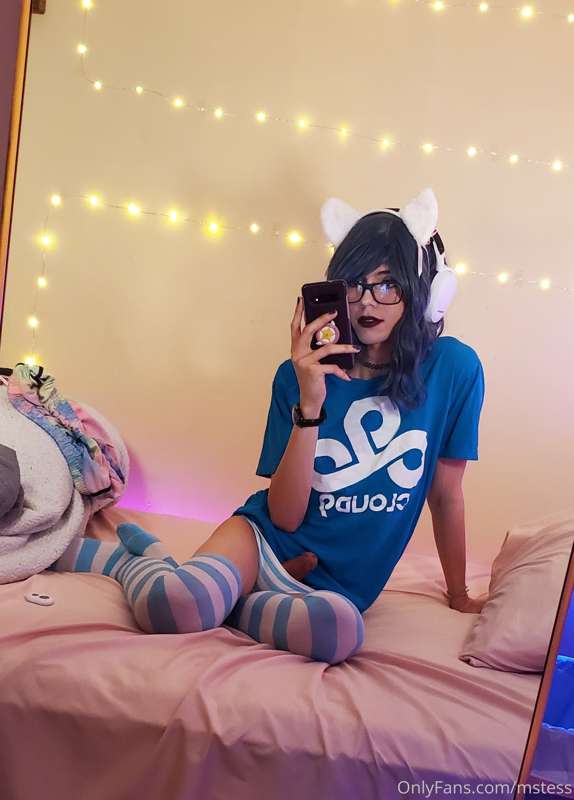 Sorry for the reposttt💖 heres a bunch of pics pt1 13