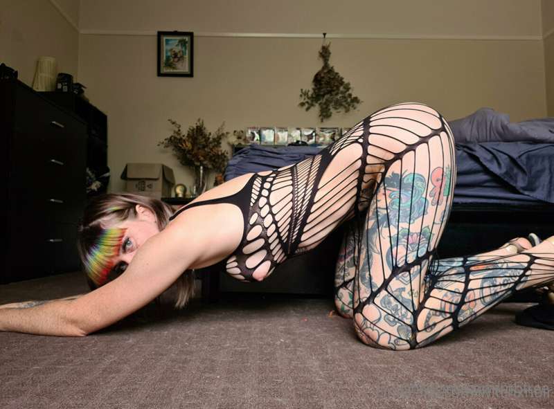 Follow my hot tattooed fitness babe from Australia. She has .. 3