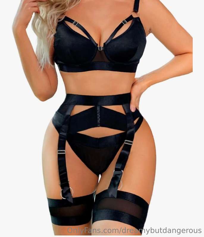 I just stocked up on a whole bunch of fun new toys and goodi.. 12