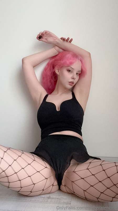 You’re about to get caught in my fishnets in 3...2...1. Oops.. 16