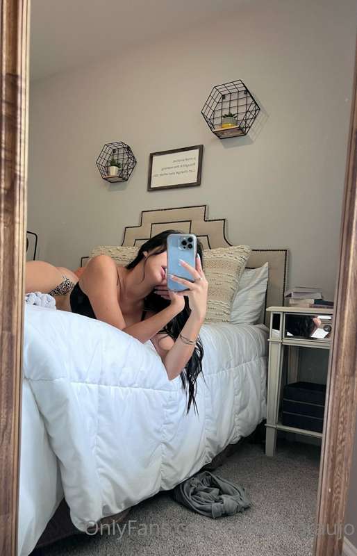 hump dayyyyy check your dms🙈