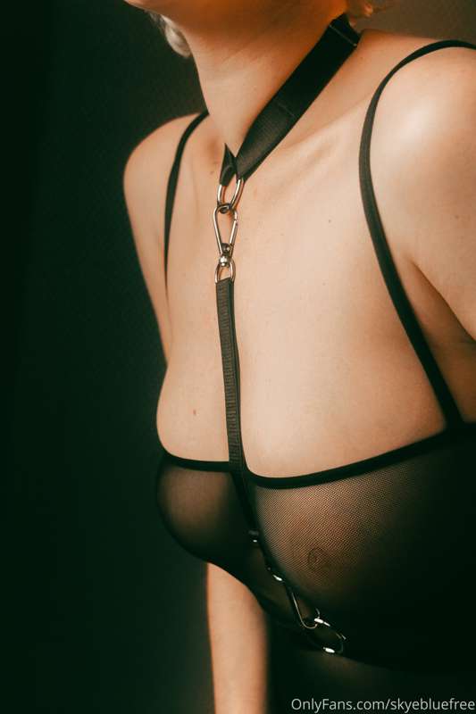 See through lingerie is always the right option 1