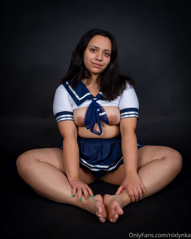 More feetsies hehe, wanna kiss my painted toes and this big .. 5