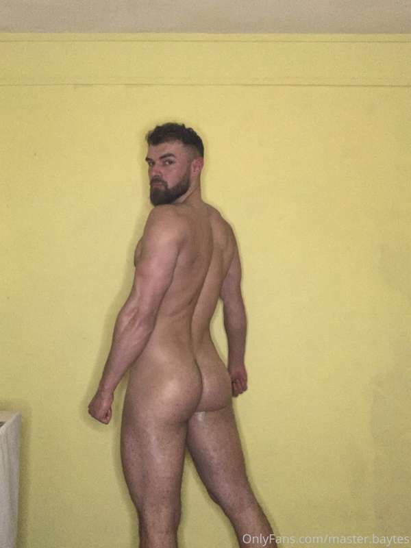 Game plan = get lean, get hairy, get..? you tell me 😜✌️ Alwa.. 6