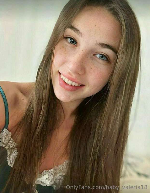 @aminashy she wants to cum with you ! you'll enjoy her juicy.. 1