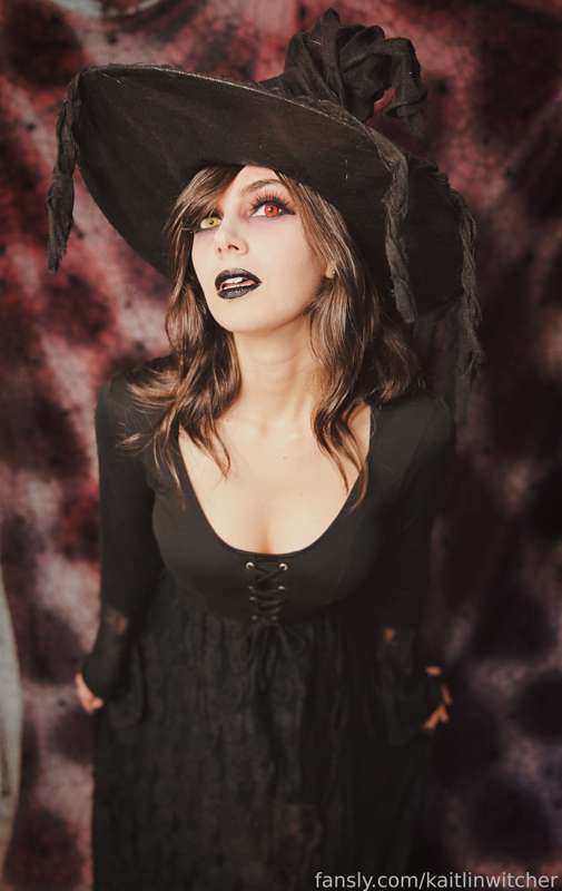 Kaitlinwitcher - Fansly - 31 Oct, 2023 3