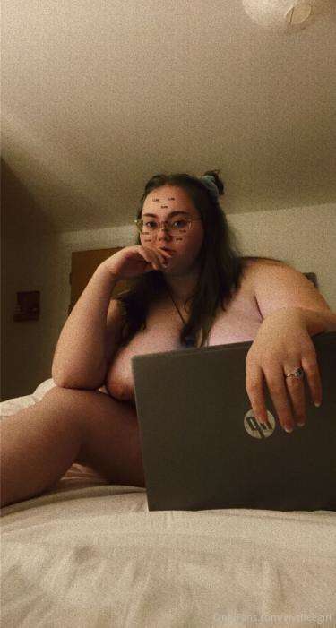 dont mind me, just browsing the web for more E-girls like me.. 3