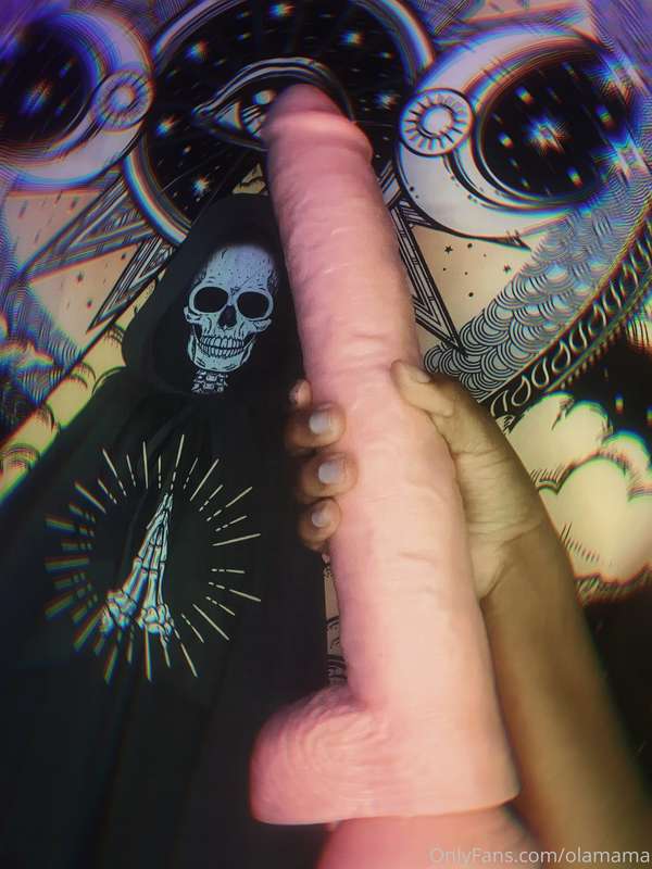 Look At My New Toy 🥰 I’ve Never Had An Cock Like This before..